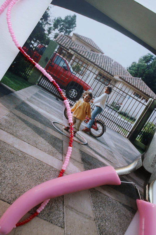 Collar rosado y fucsia tornasol