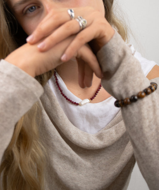 Collar burdeo perla alargada