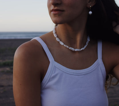 Collar perlas alargadas