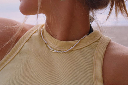 Collar de mostacillas blanco