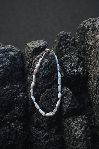 Collar perlas alargadas