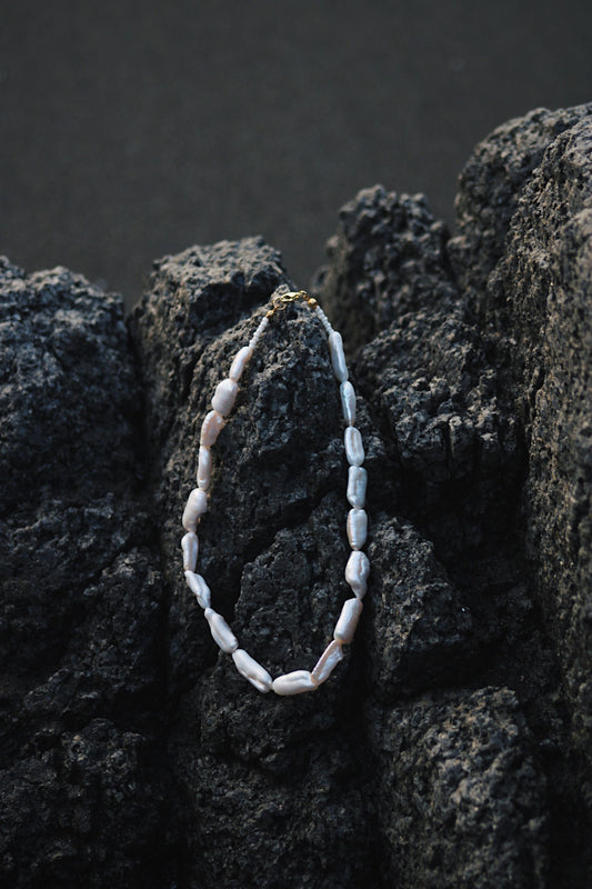 Collar perlas alargadas