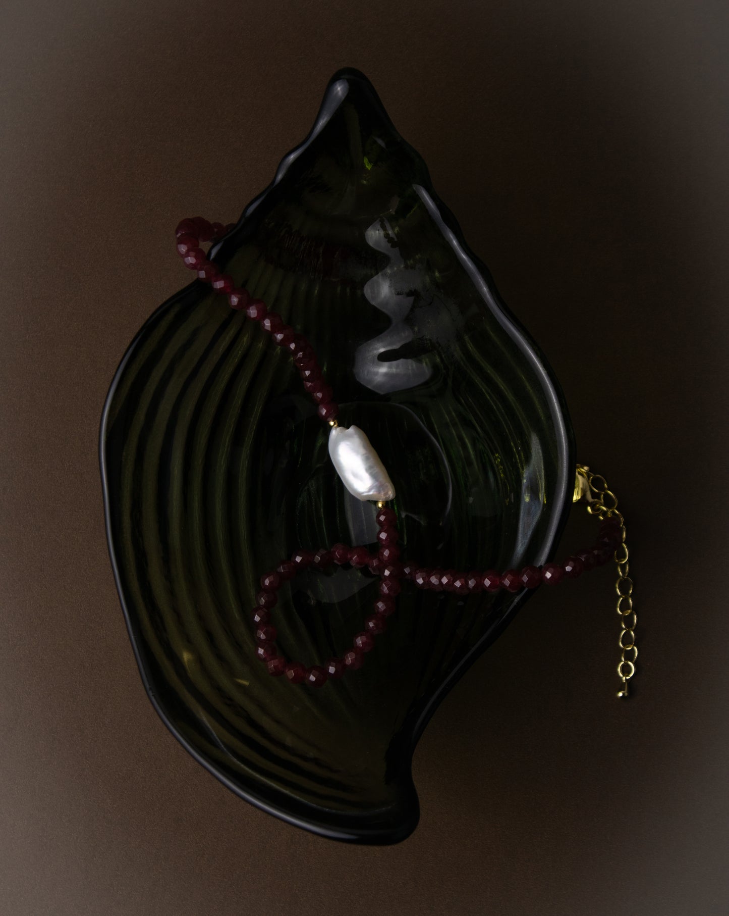Collar burdeo perla alargada