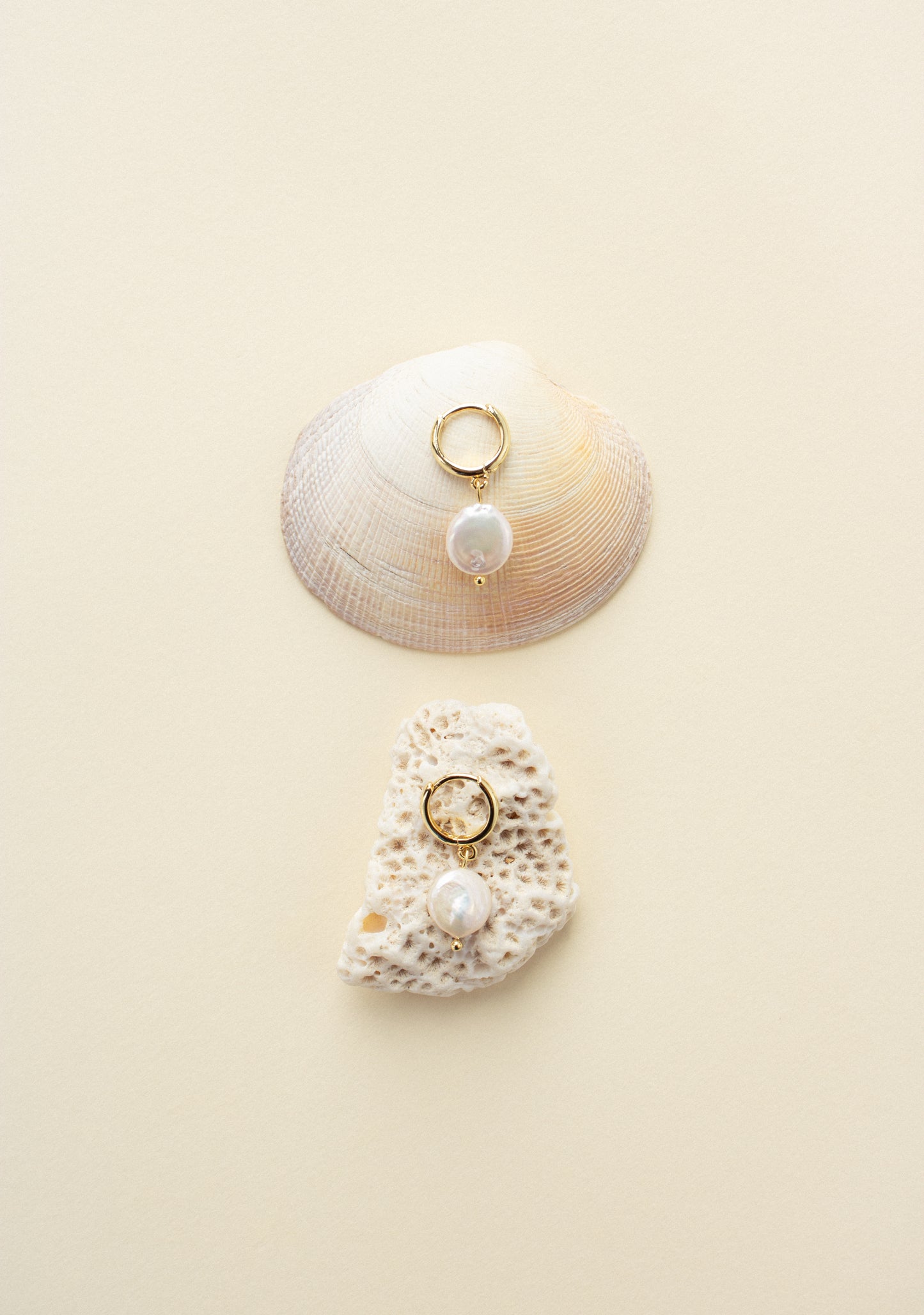 Argollas perla medalla